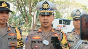 Polres Lombok Tengah Terapkan Rekayasa Lalu Lintas untuk Jalan Sehat Haul TGH Faishal