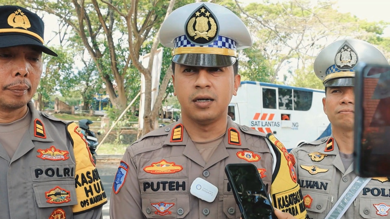 Polres Lombok Tengah Terapkan Rekayasa Lalu Lintas untuk Jalan Sehat Haul TGH Faishal
