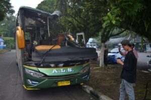 Fatal! Bus ALS Medan-Jakarta Kecelakaan, Kemenhub Sebut Tak Berizin Fatal! Bus ALS Medan-Jakarta Kecelakaan, Kemenhub Sebut Tak Berizin