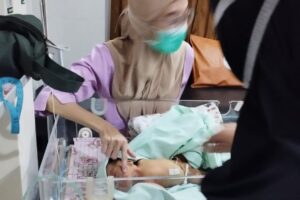 Penemuan Bayi di Toilet Puskesmas Selong Lombok Timur Hebohkan Warga