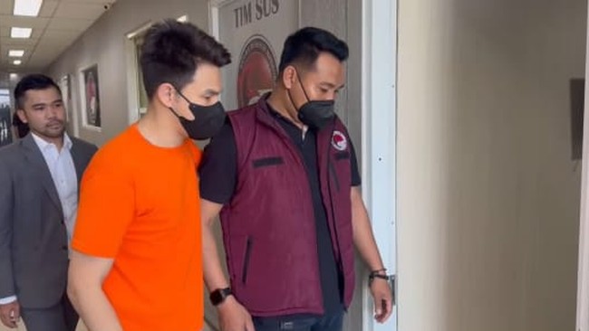 Polisi Tangkap Aktor Jonathan Frizzy Terkait Dugaan Penyalahgunaan Etomidate