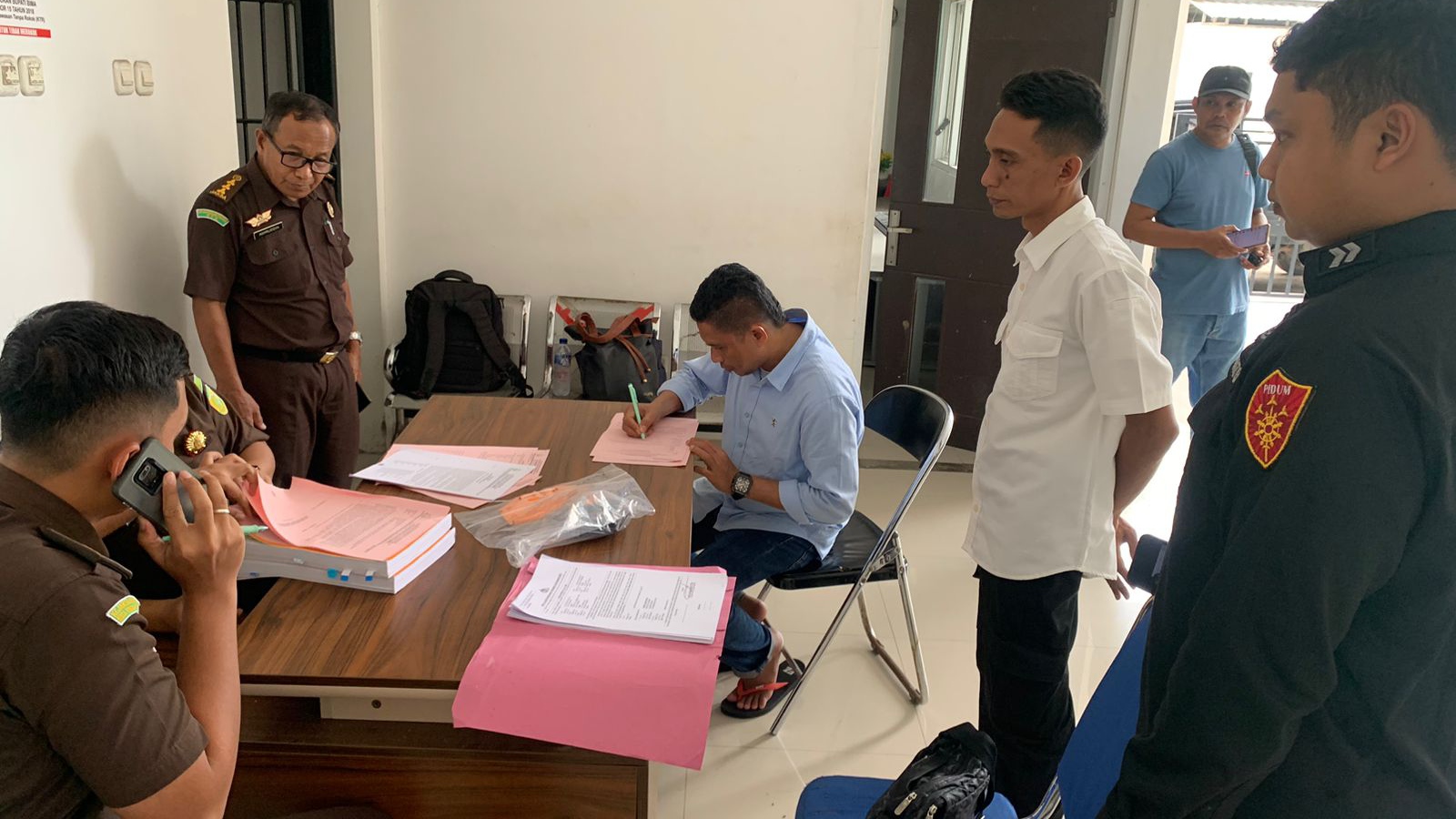 Tegas dan Transparan! Polda NTB Limpahkan Tersangka Narkoba ke Jaksa