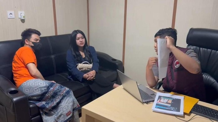 Kasus Narkoba di Kalangan Artis: Jonathan Frizzy Diduga Edarkan Vape Rp4 Juta per Unit