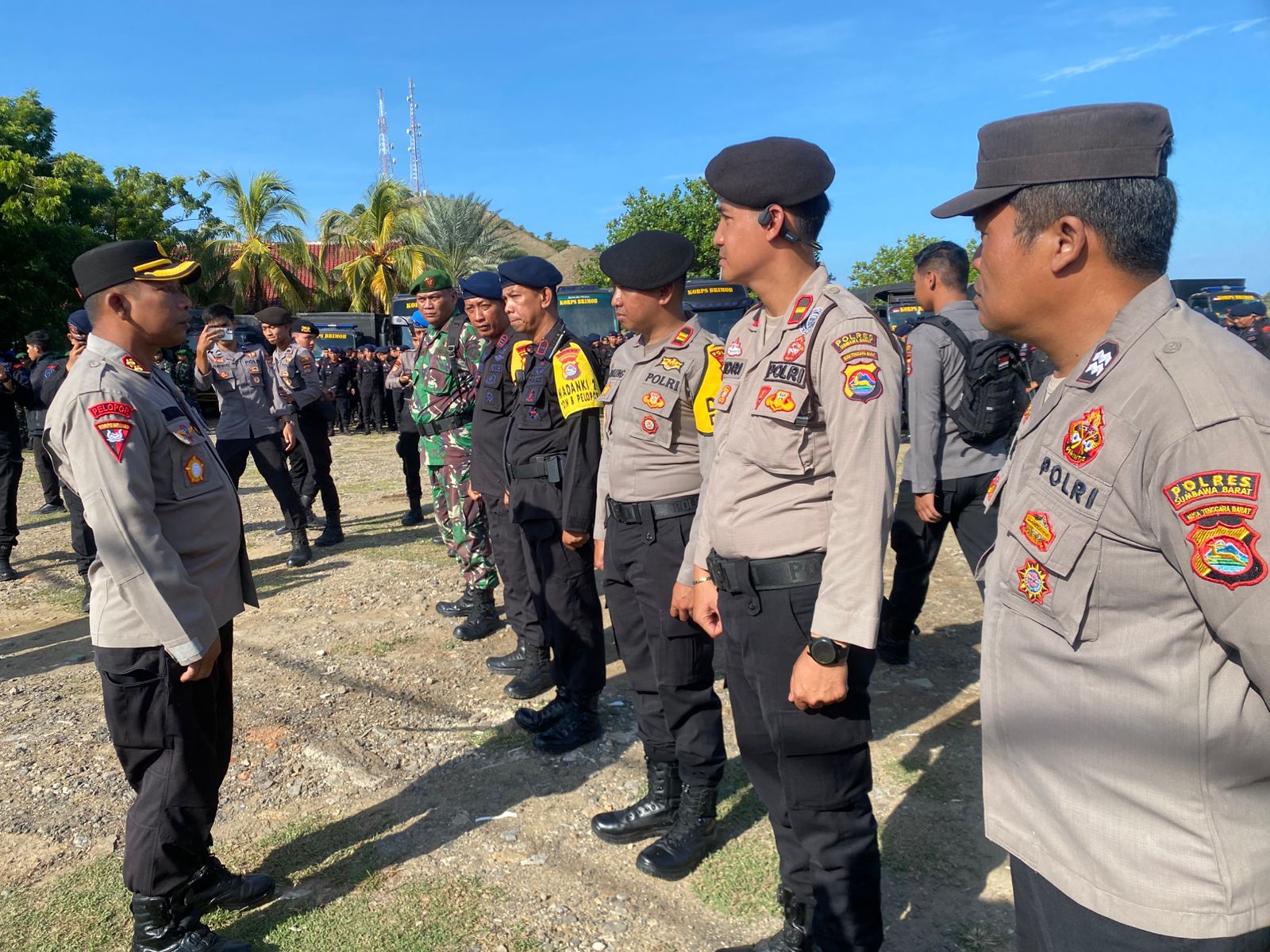 Polda NTB Terjunkan Ratusan Personel ke Sumbawa Barat Jaga Aksi Demonstrasi PPS di Poto Tano