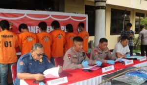 Enam Mahasiswa Bima Terancam Penjara 5,5 Tahun Usai Rusak Mobil Dinas
