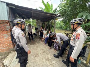 Patroli Dialogis Polresta Mataram Sasar Pertokoan dan Permukiman Warga