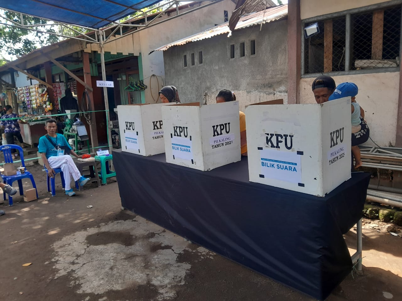 Pilkaling Kebun Lauk Berlangsung Aman, Polsek Mataram Kawal Proses Demokrasi Warga